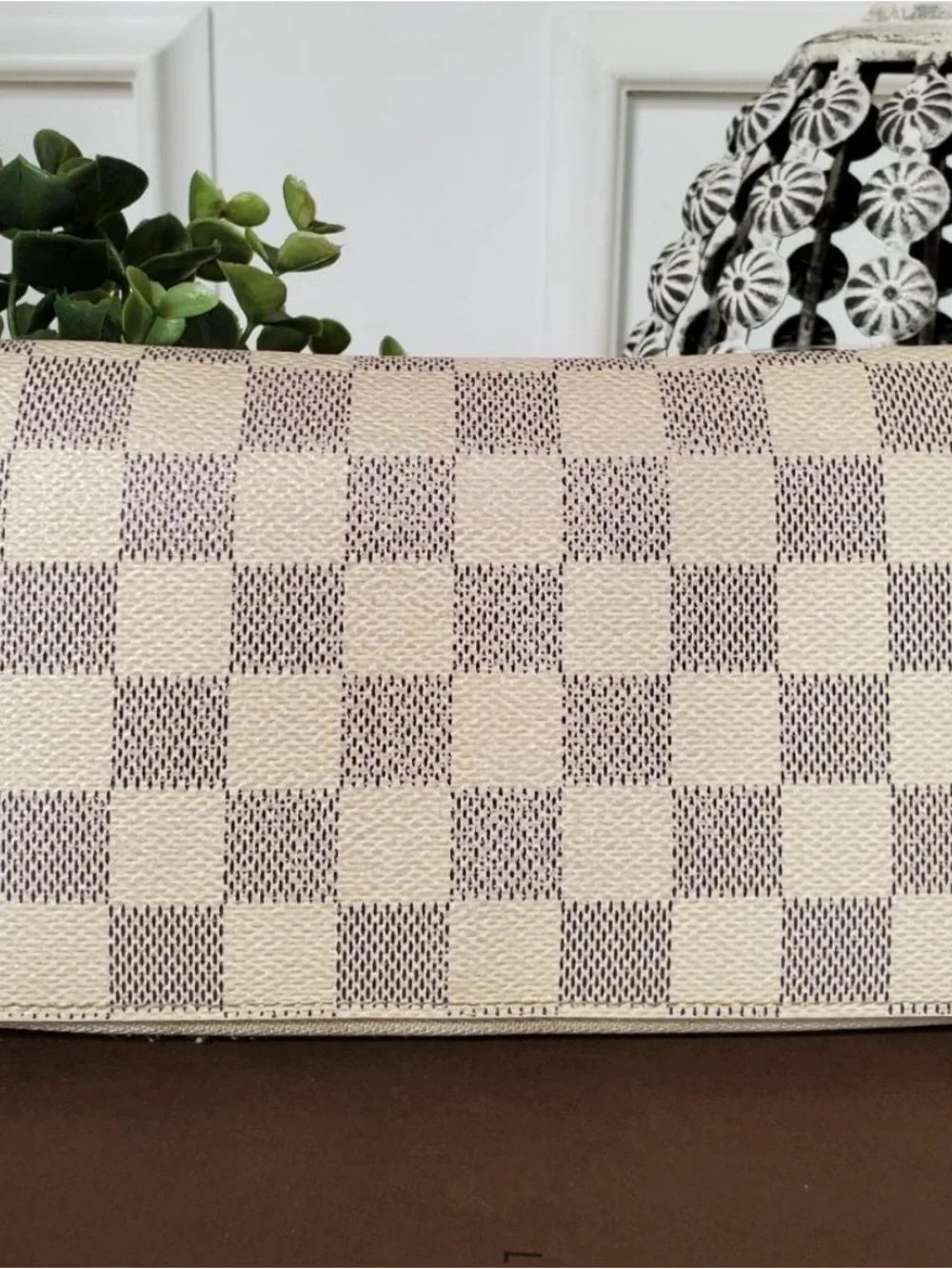 Louis Vuitton Damier Azur Zip-Around Wallet - Cream & Light Gray